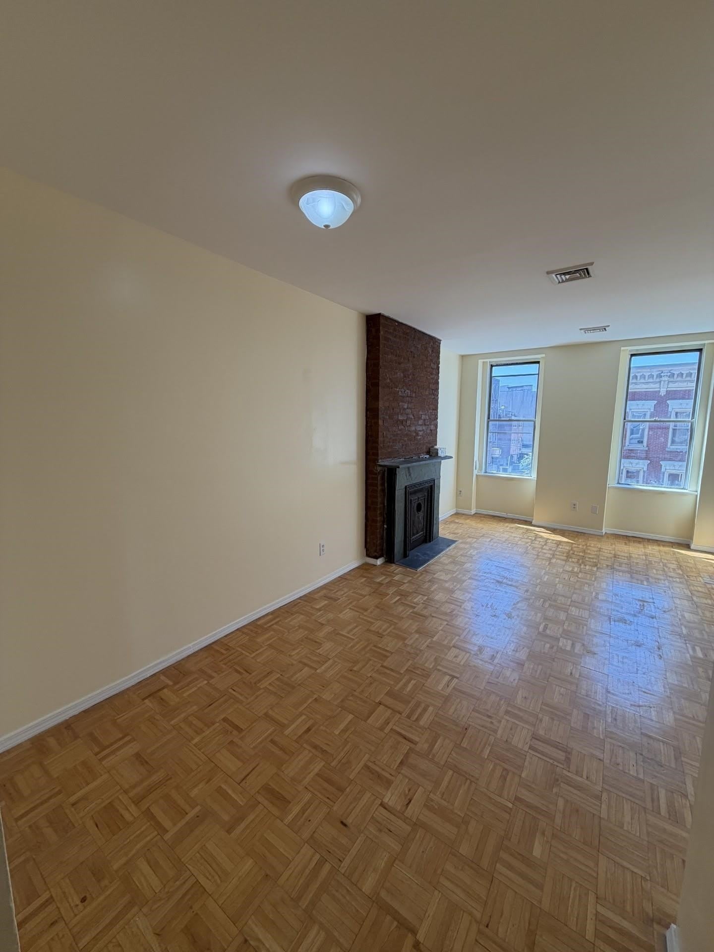 348 Grove St – photo 3