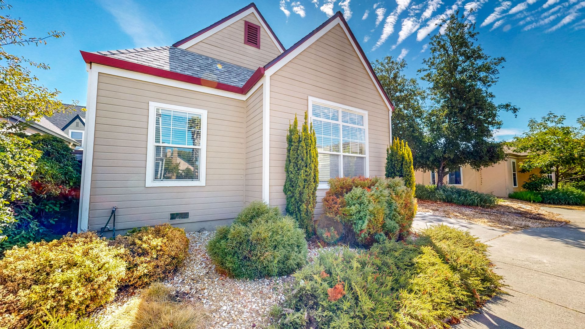 Beautiful Desirable Coffey Park Two Bedroom One Bath Single Floor Home – photo 2