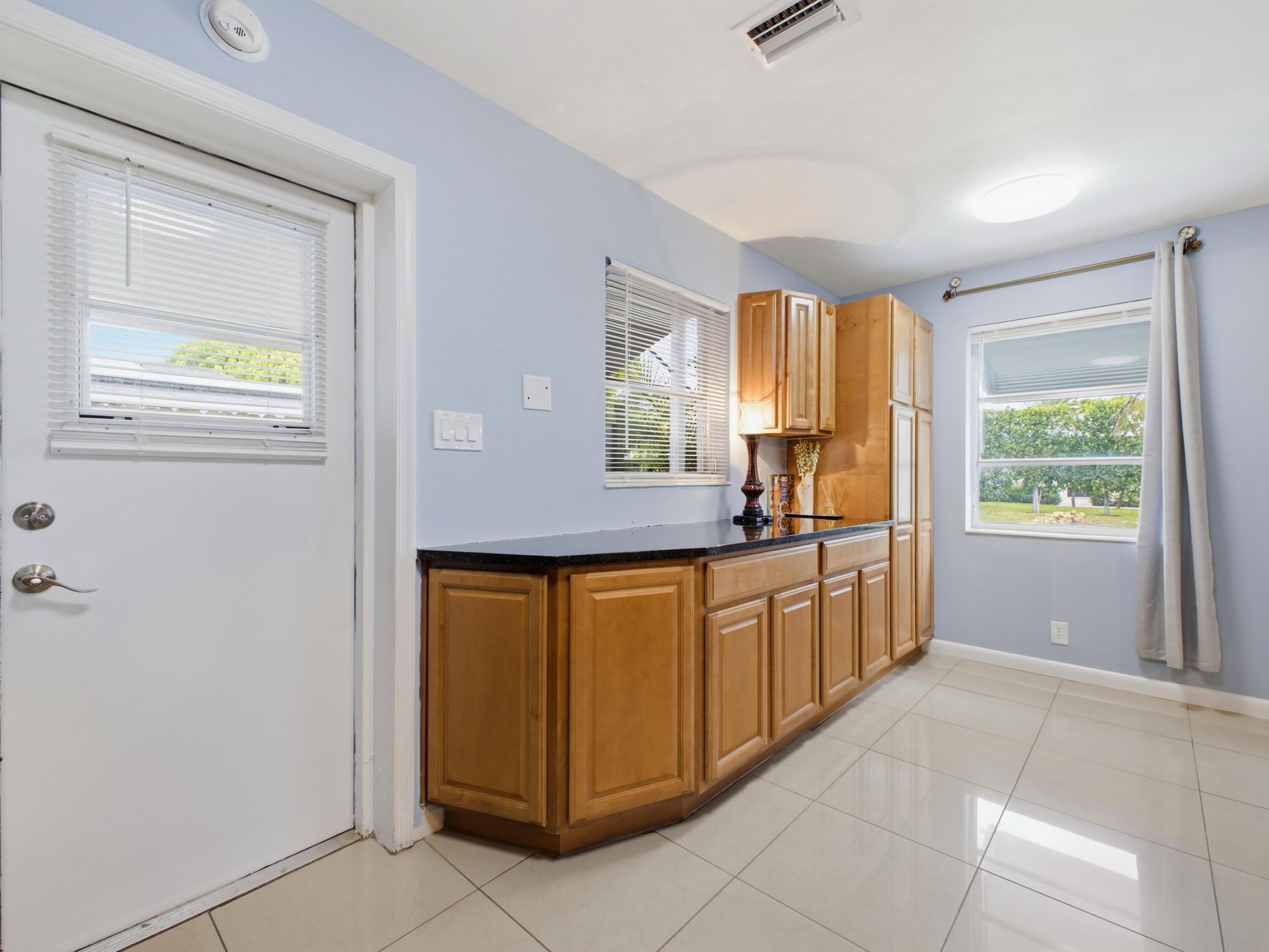 370 ORANGE Way – photo 4