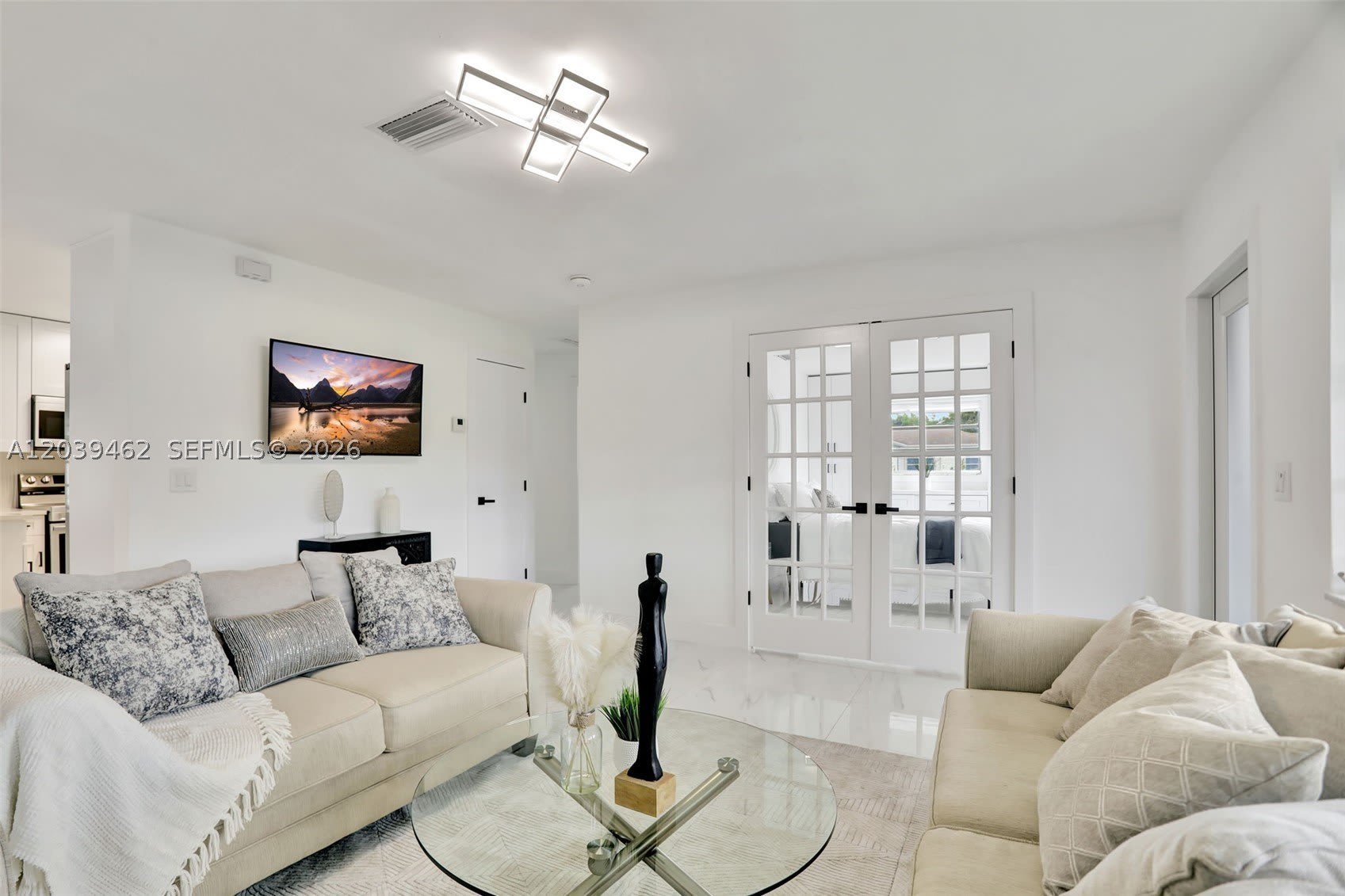 1220 NE 8 St – photo 3