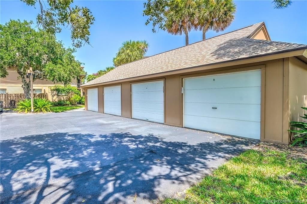 271 NE Edgewater Drive – photo 2