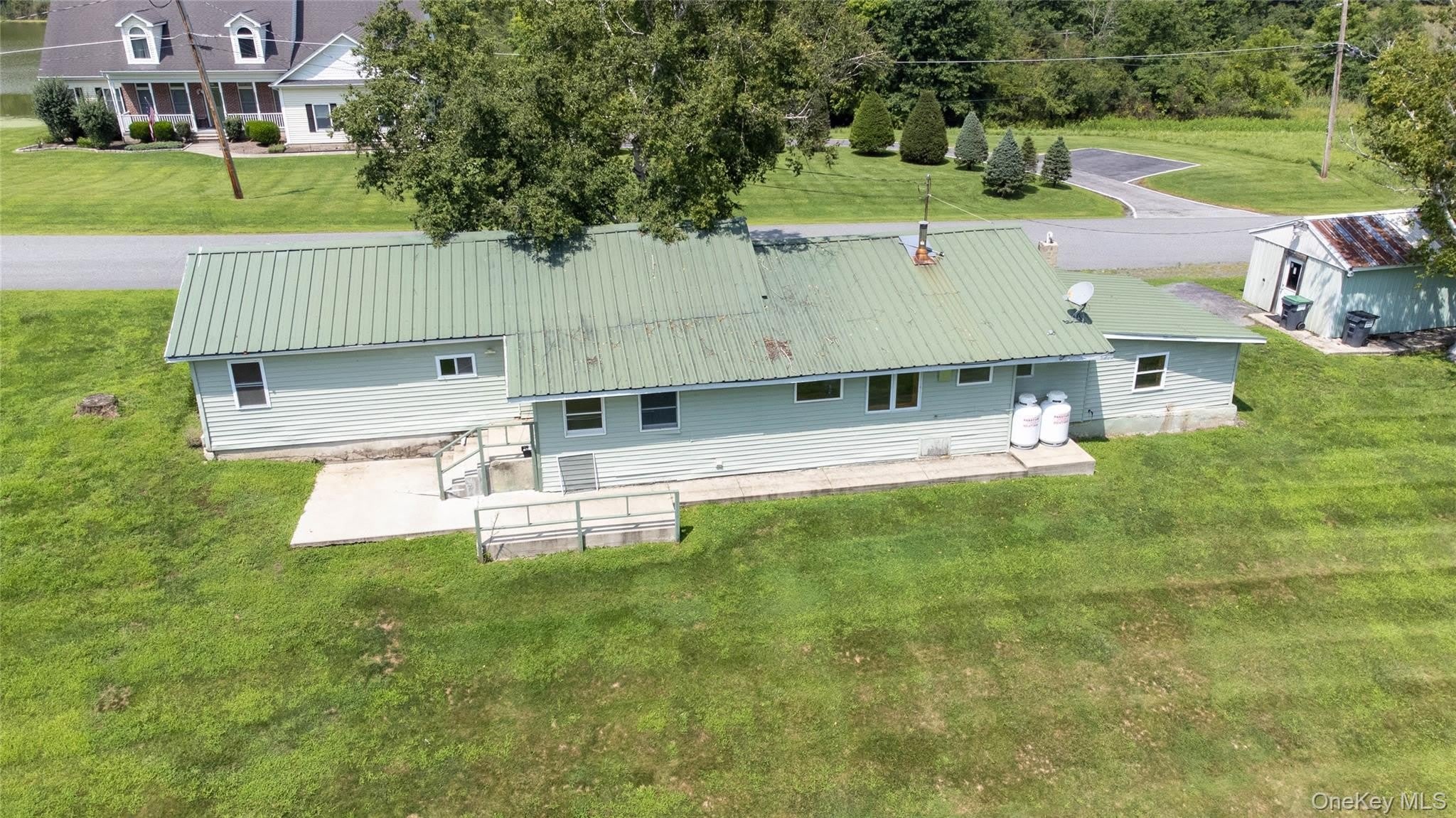 86 Carpenter Road – photo 4