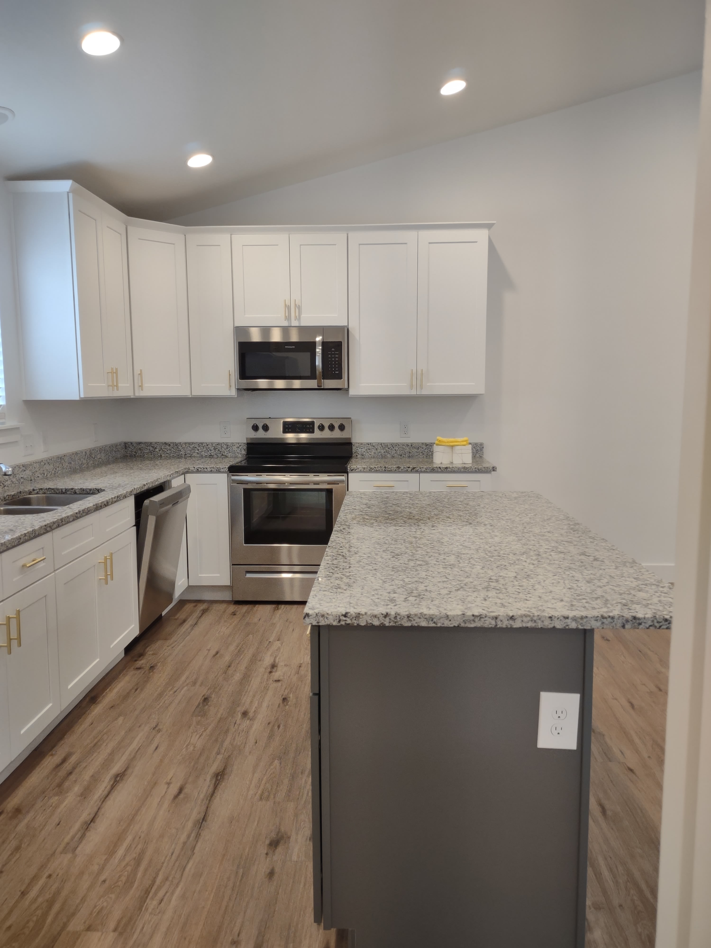2284 East Weeping Willow Way – photo 4