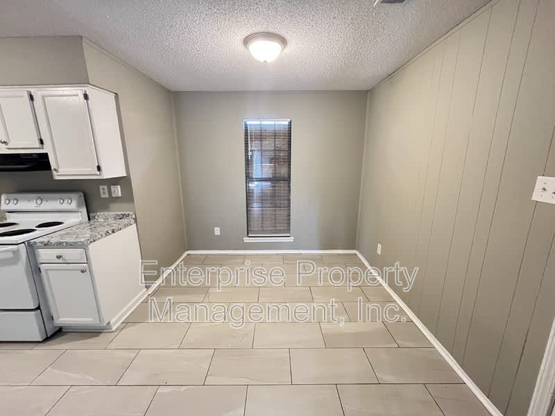 3898 Votive Dr – photo 5