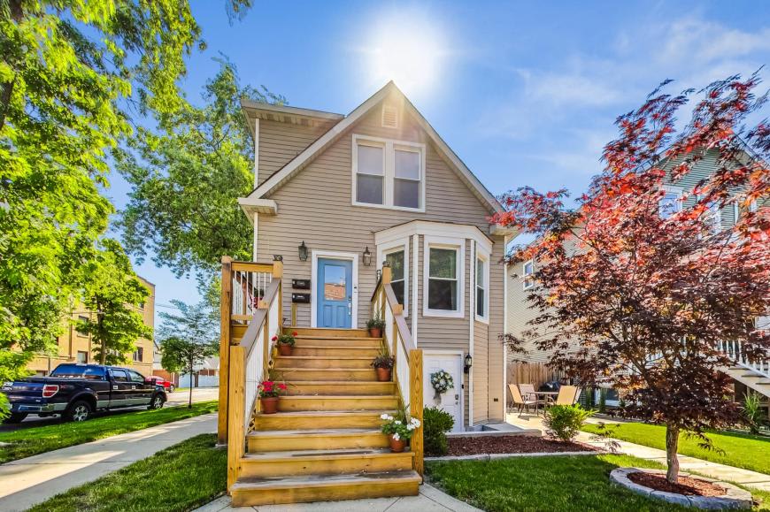 4057 N Whipple – photo 1