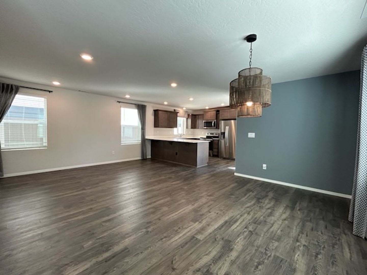 Brand New Beautiful 3 Bed 2 5 Ba Loft Fully Fenced Yard Upgraded Interior Features – photo 4