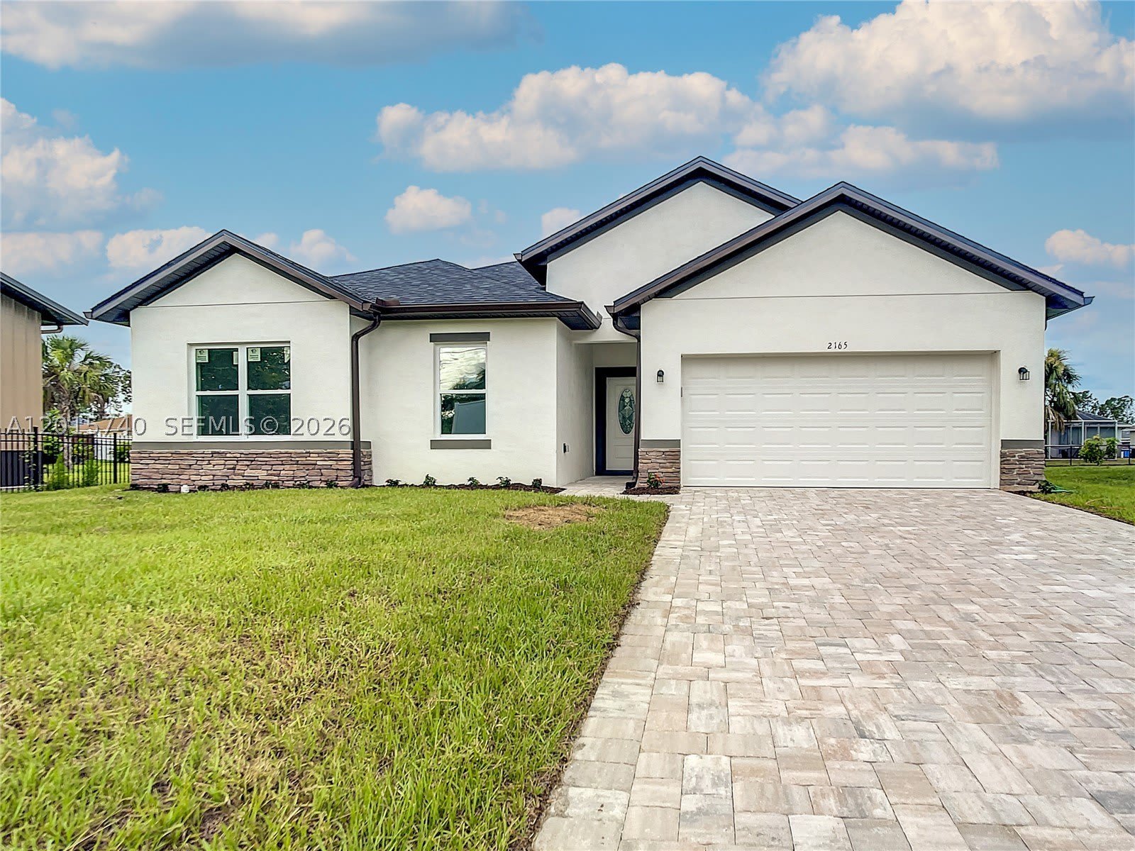 14210 LUXO AVE – photo 1