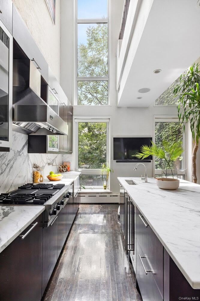262 W 25Th Street – photo 3