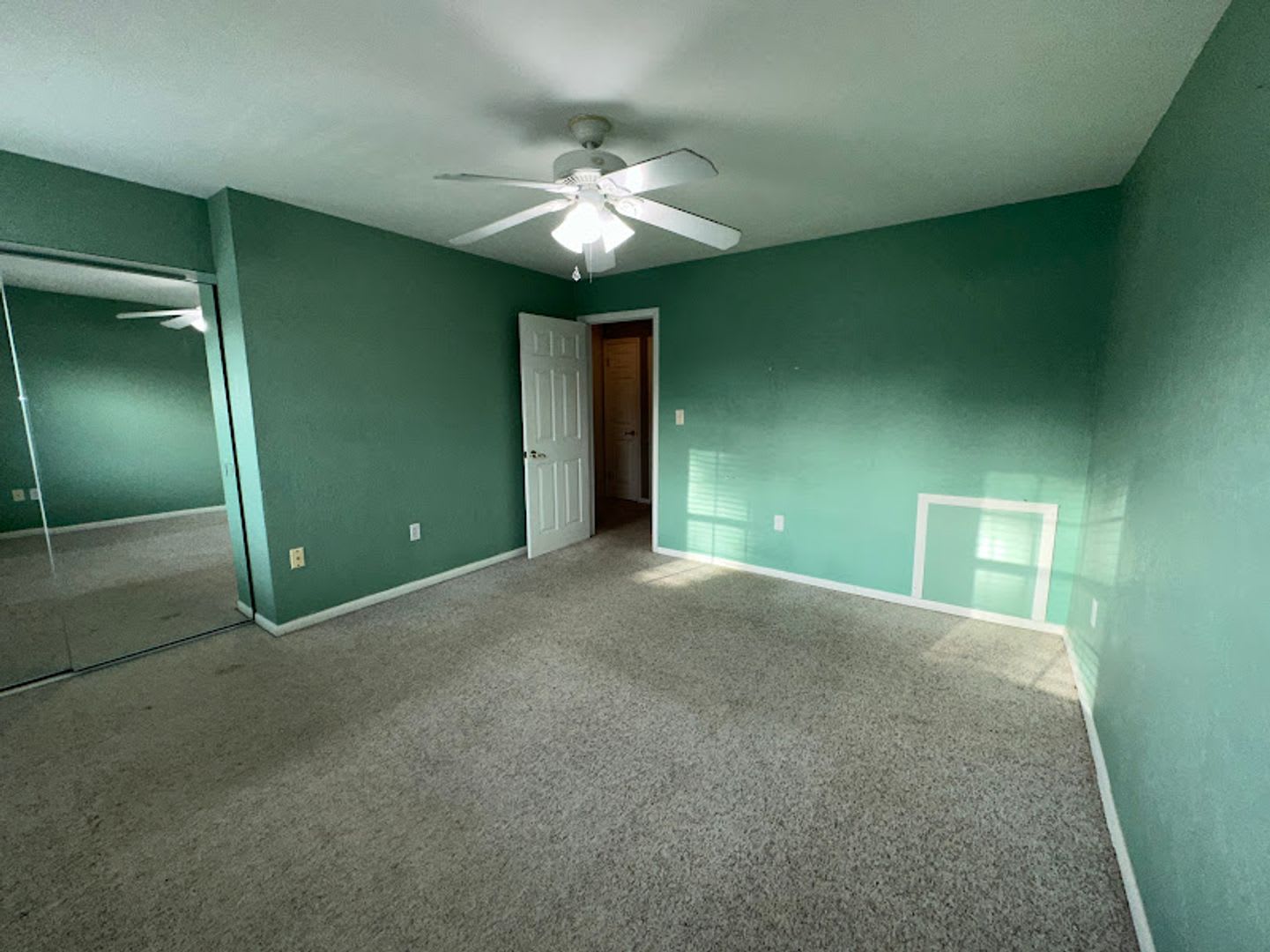 Townhome in Tallwood Oaks – photo 5