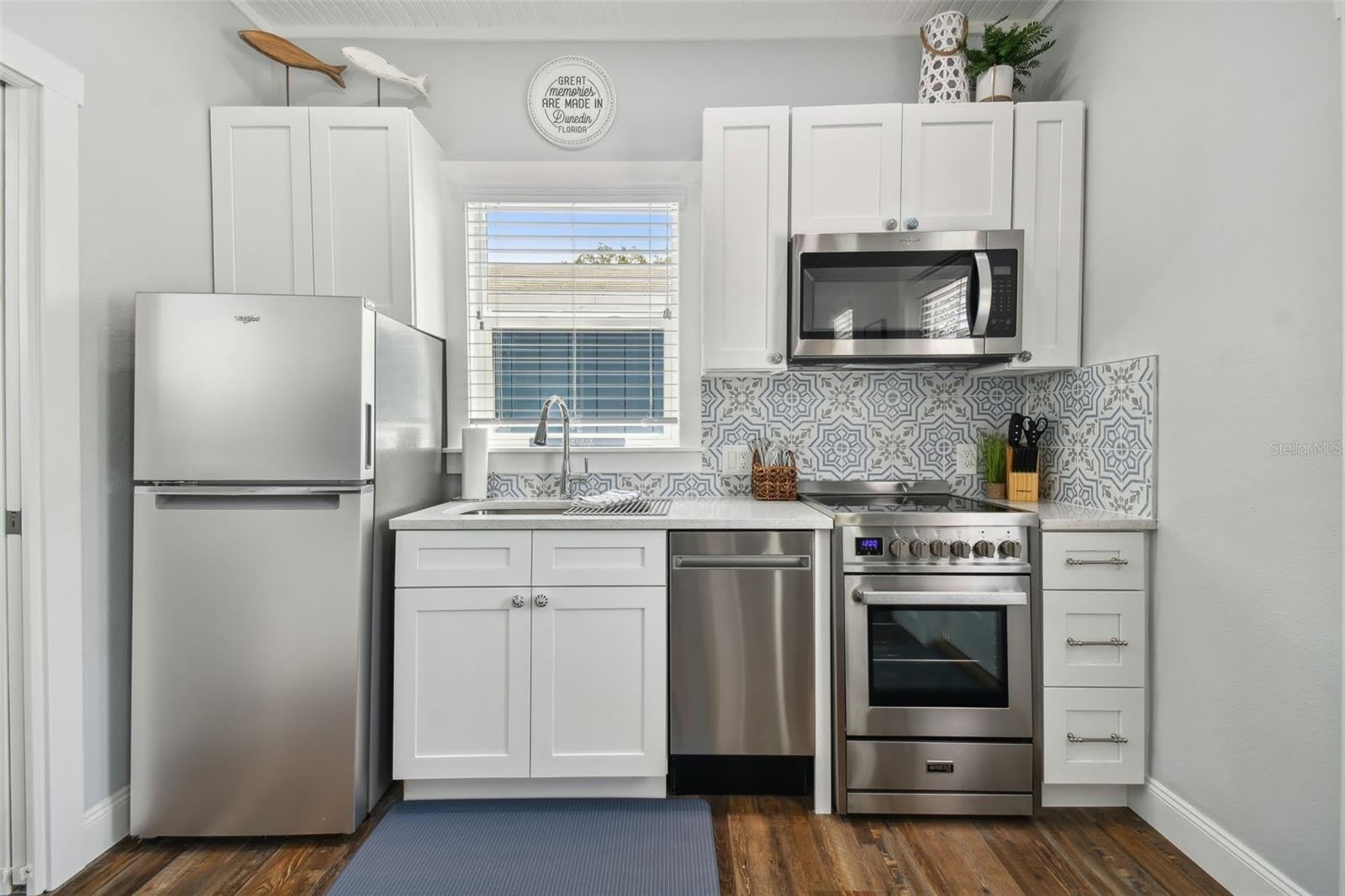 602 1/2 SKINNER Boulevard – photo 4