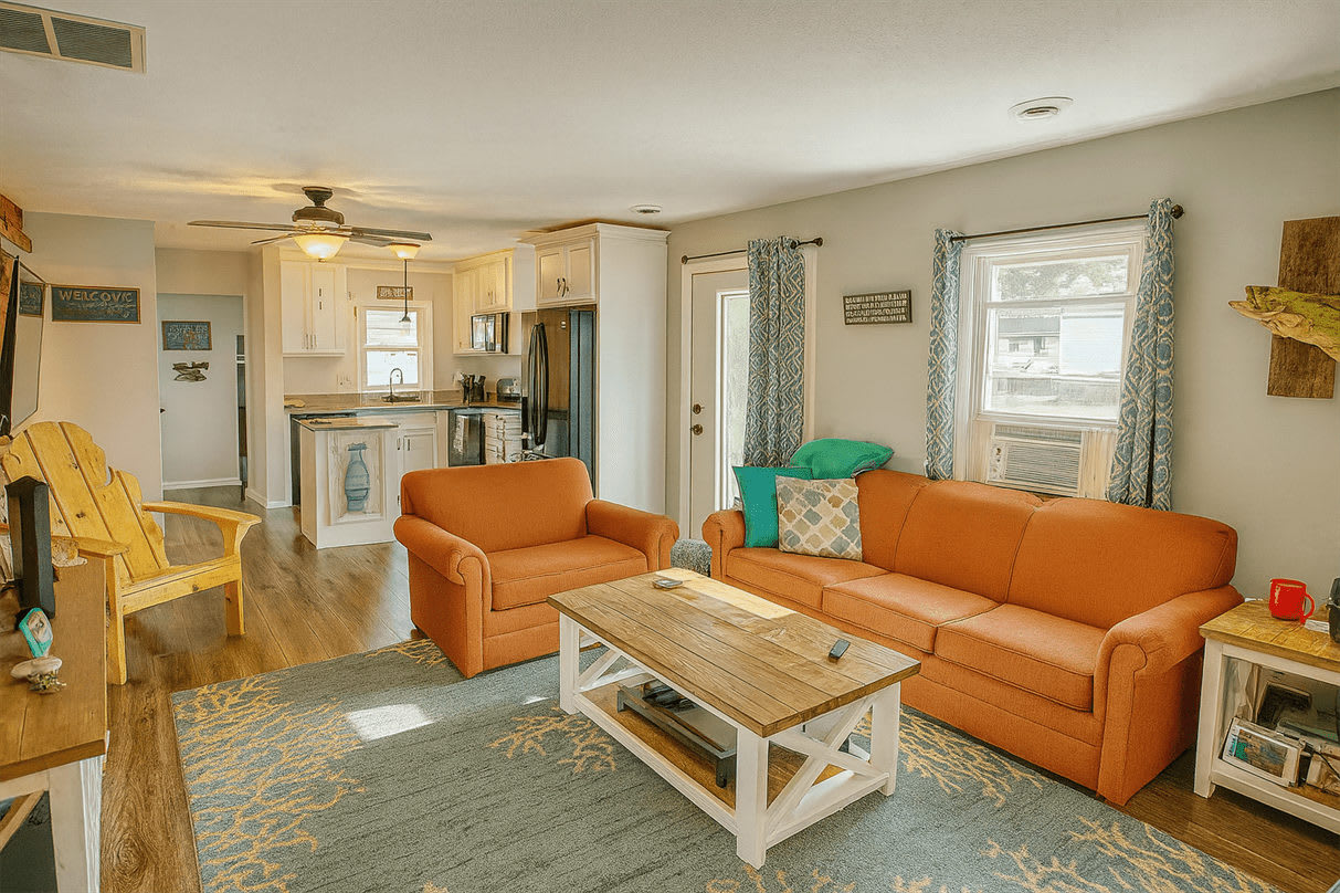 1136 Lakeshore Dr – photo 5