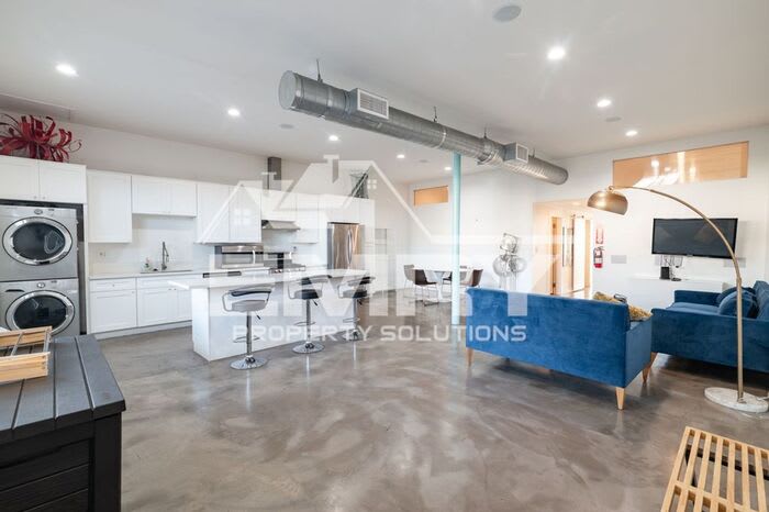 5655 East Beverly Boulevard – photo 2