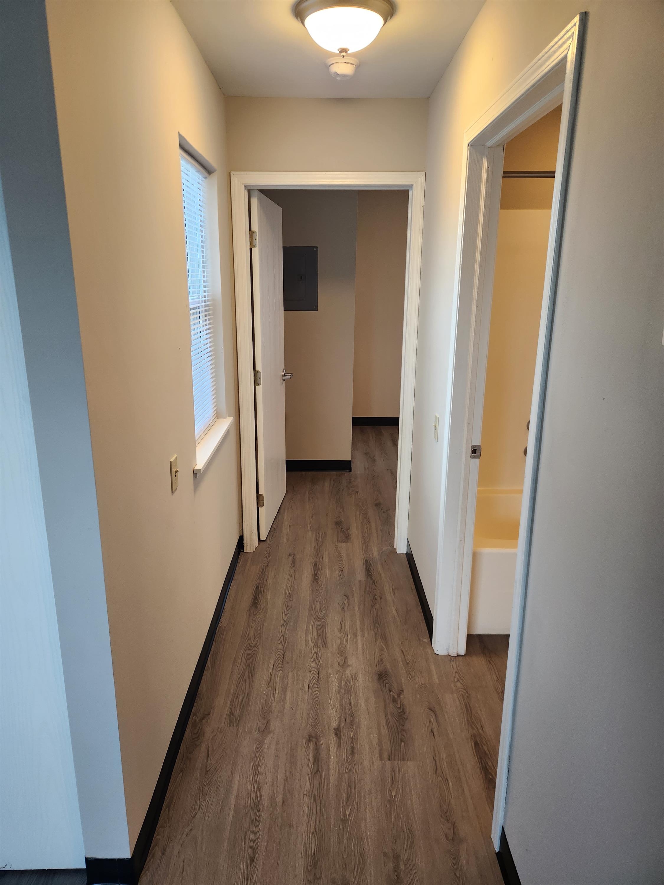206 Nicholas Dr – photo 3