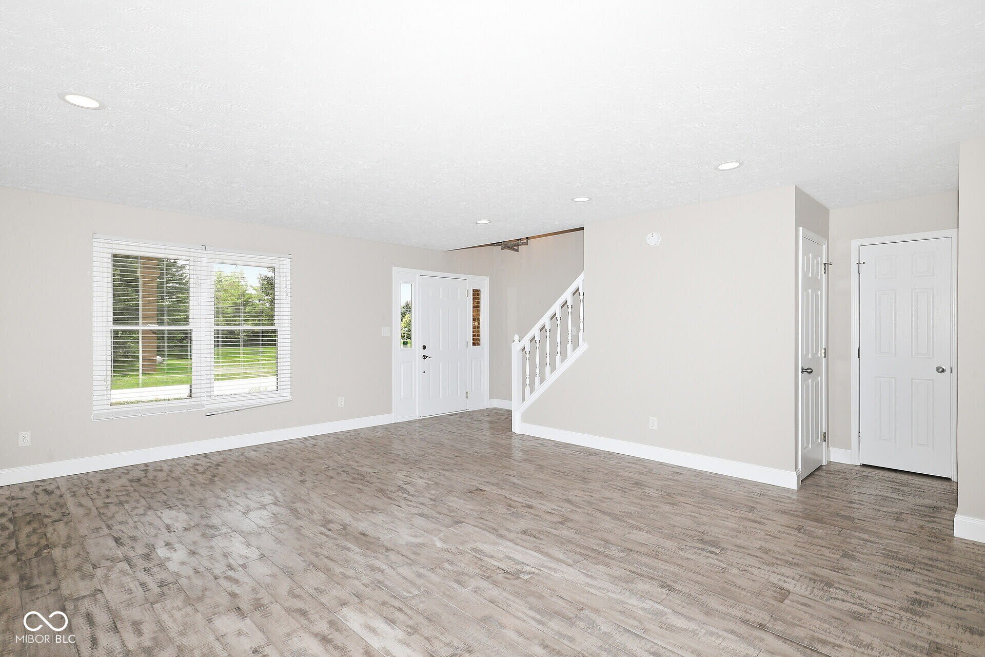 9224 Oak Knoll Lane – photo 5