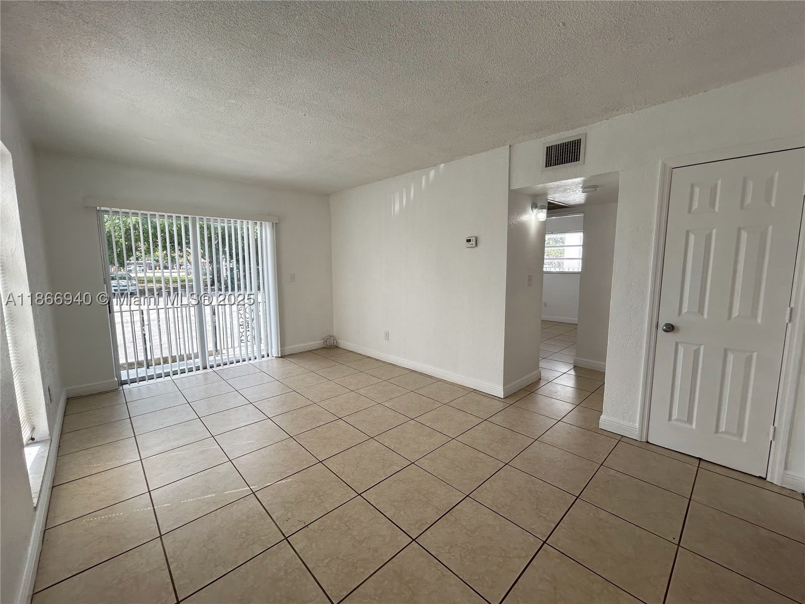 8287 Ne Miami Ct – photo 5