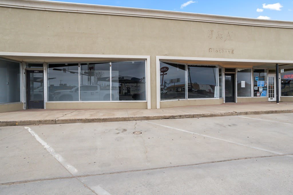 105 W Broadway – photo 2