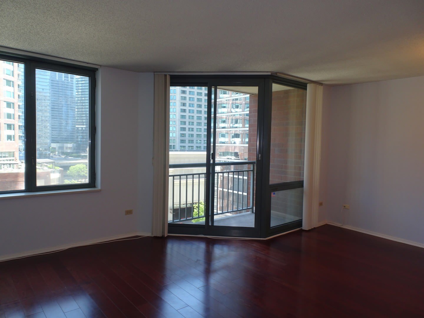 440 N McClurg Court – photo 4