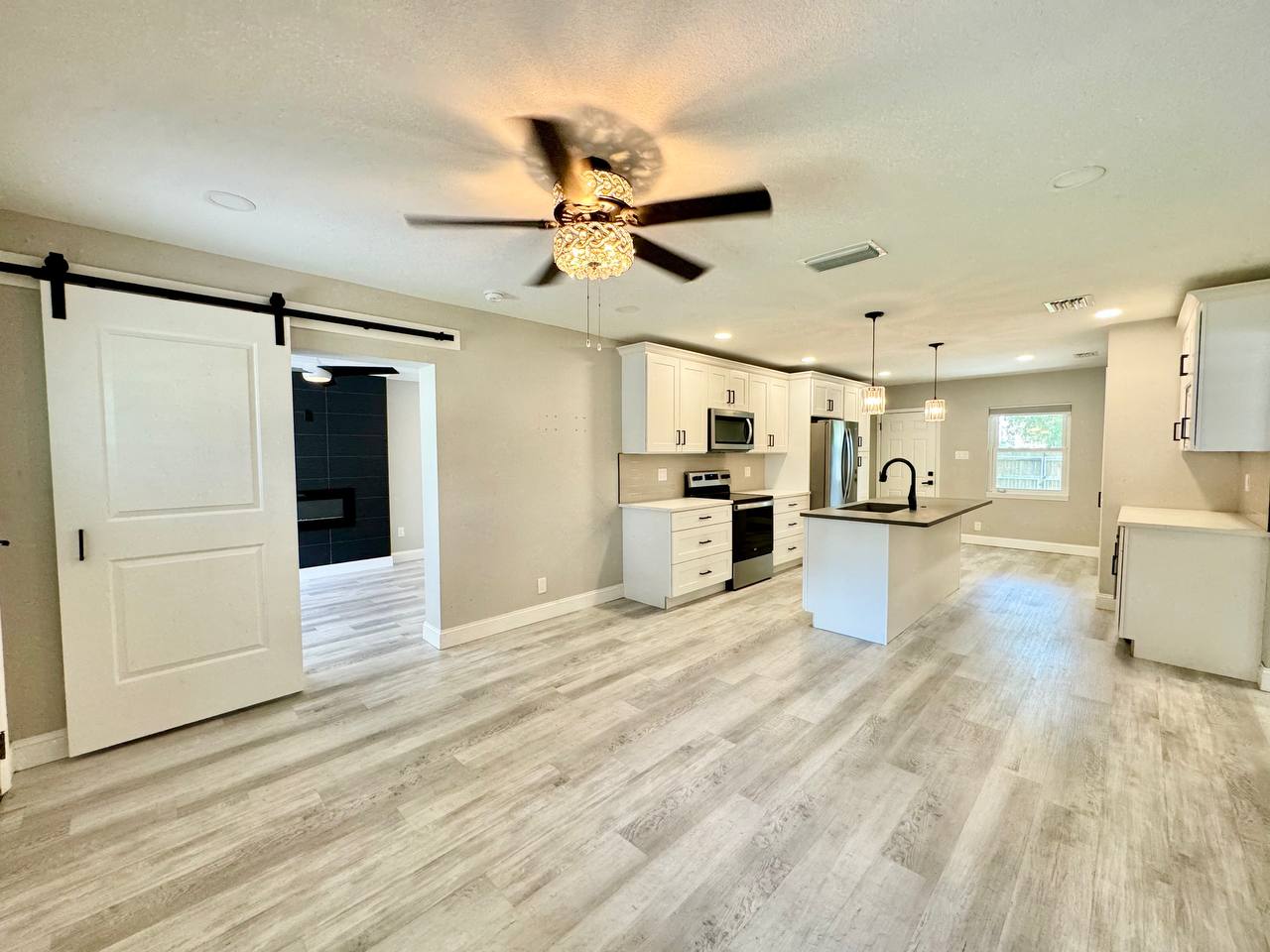 1918 E Shadowlawn Ave – photo 3