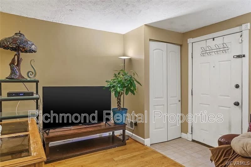 4968 Finnegan Court – photo 5