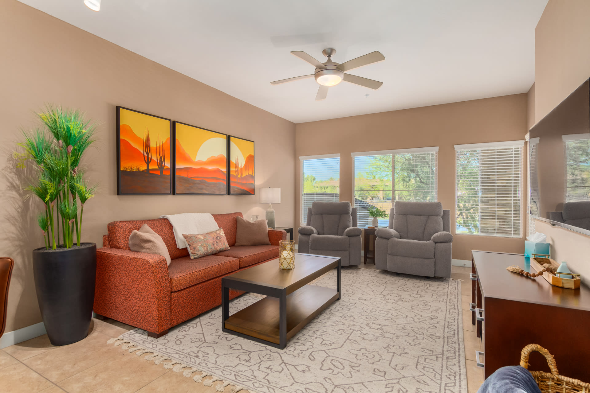 5450 East Deer Valley Drive – photo 3