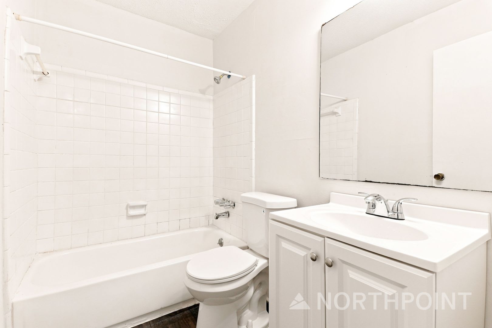 Charming 2BR 1BA Apartment w/ On-Site Parking near Downtown Columbia, SC – photo 5