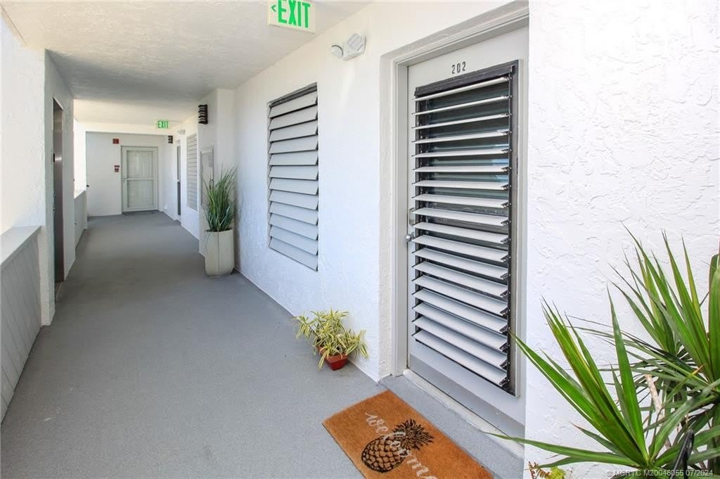 350 NE Edgewater Drive – photo 4