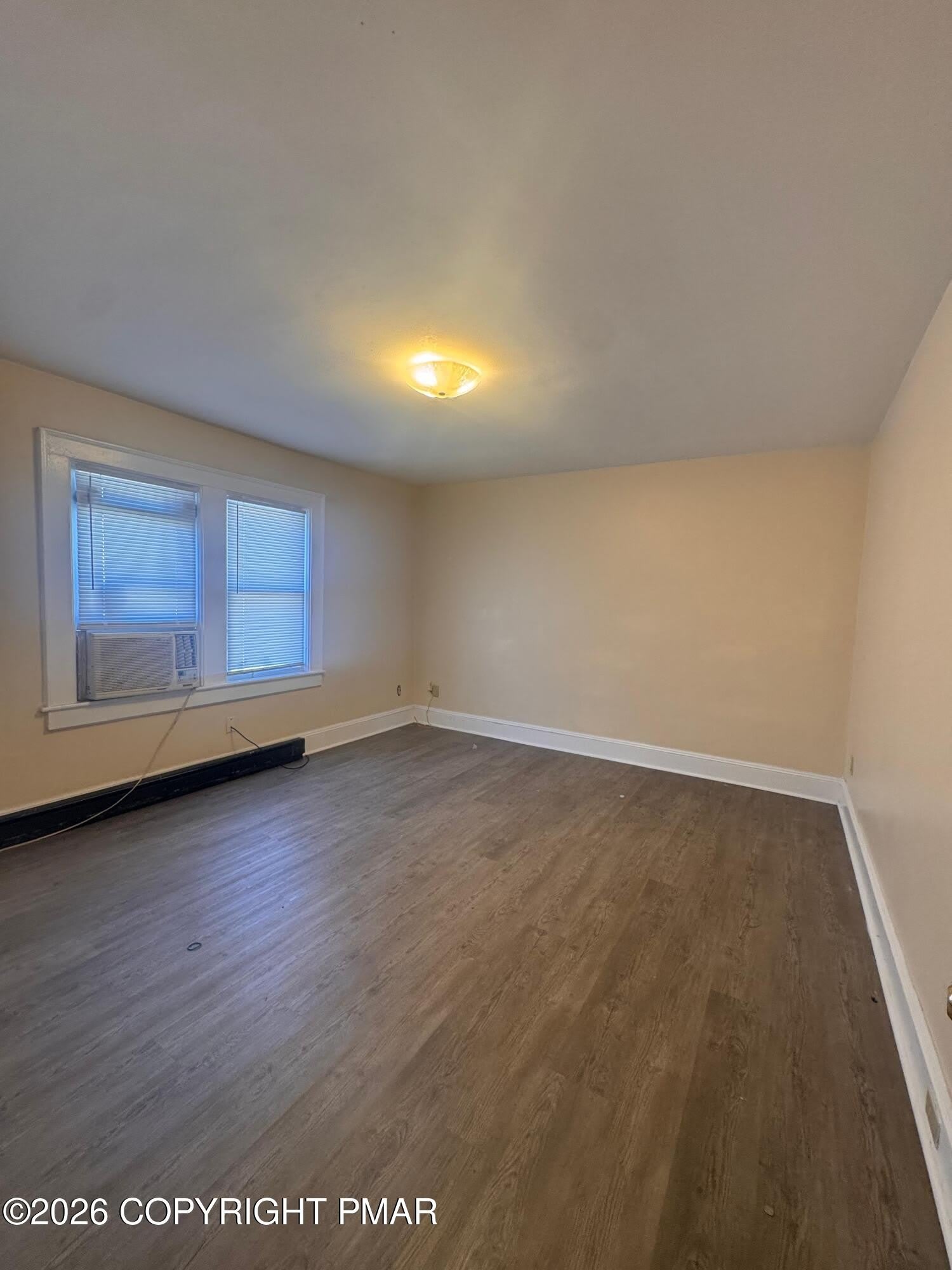228 Oak Street – photo 2