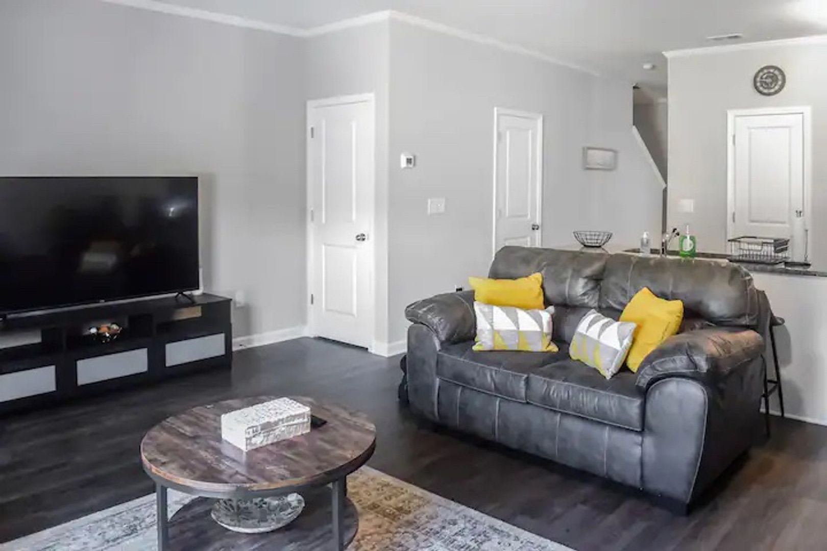 Room in 3 Bedroom Townhome at 3196 Laurel Ridge Cir – photo 2