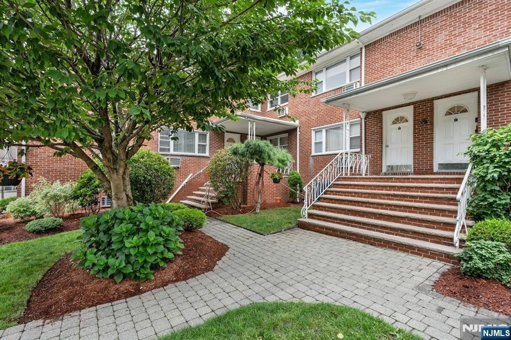 201 Oakdene Place – photo 2