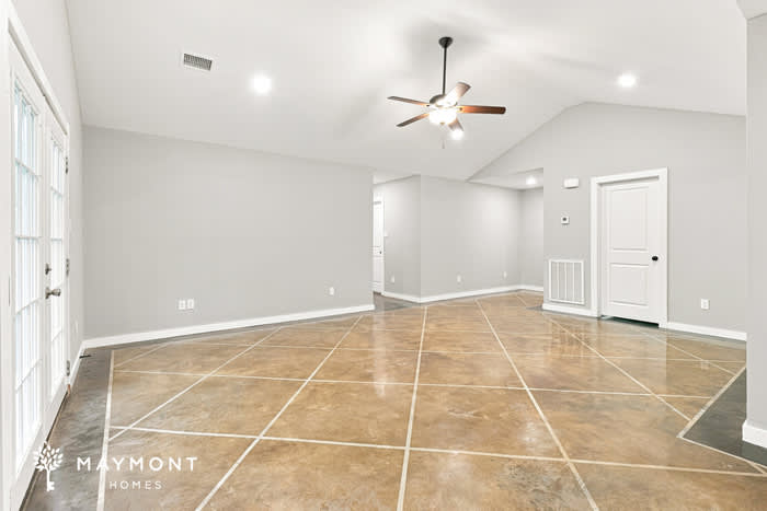 227 Iris Street – photo 3
