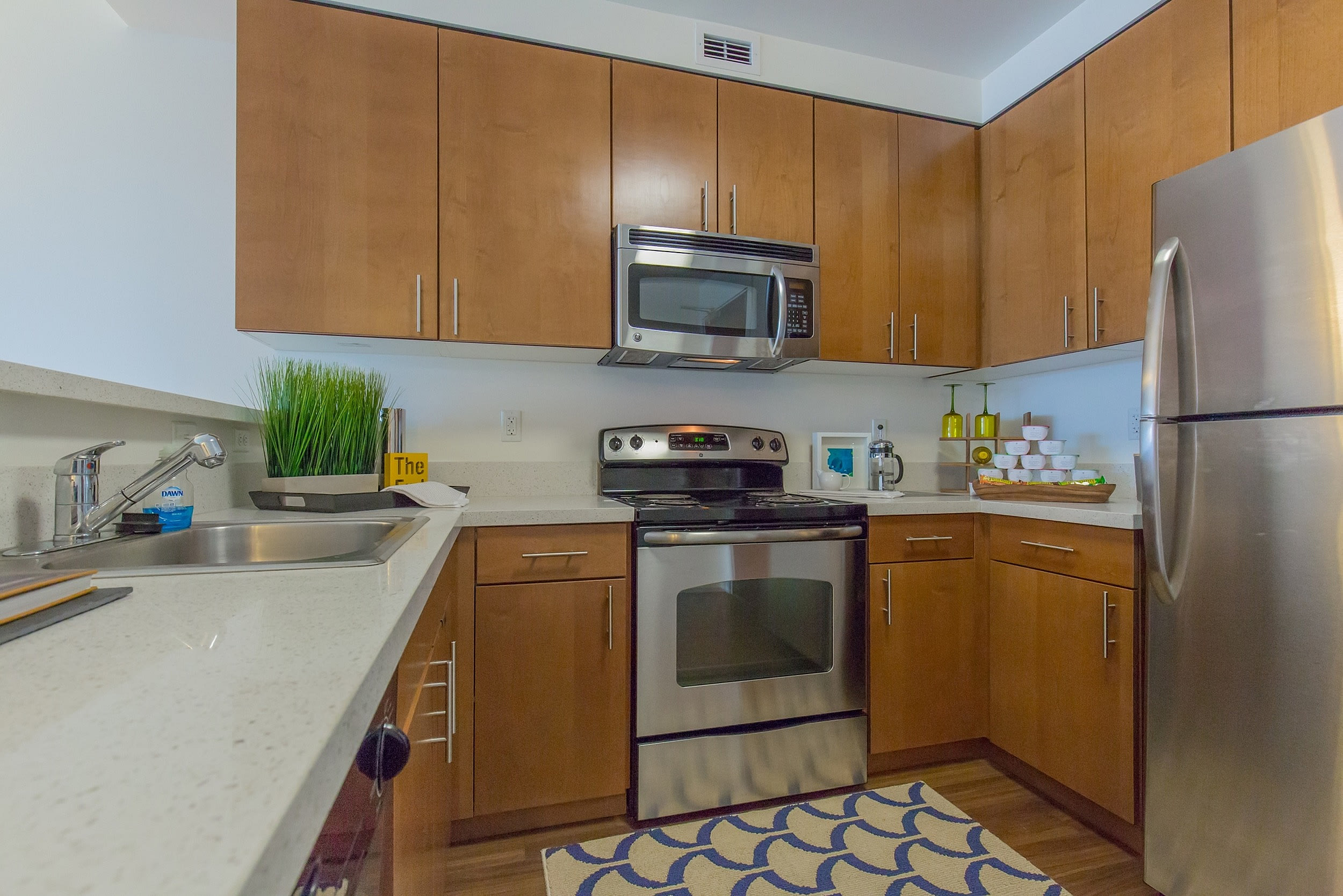 Linden Apartments – photo 1