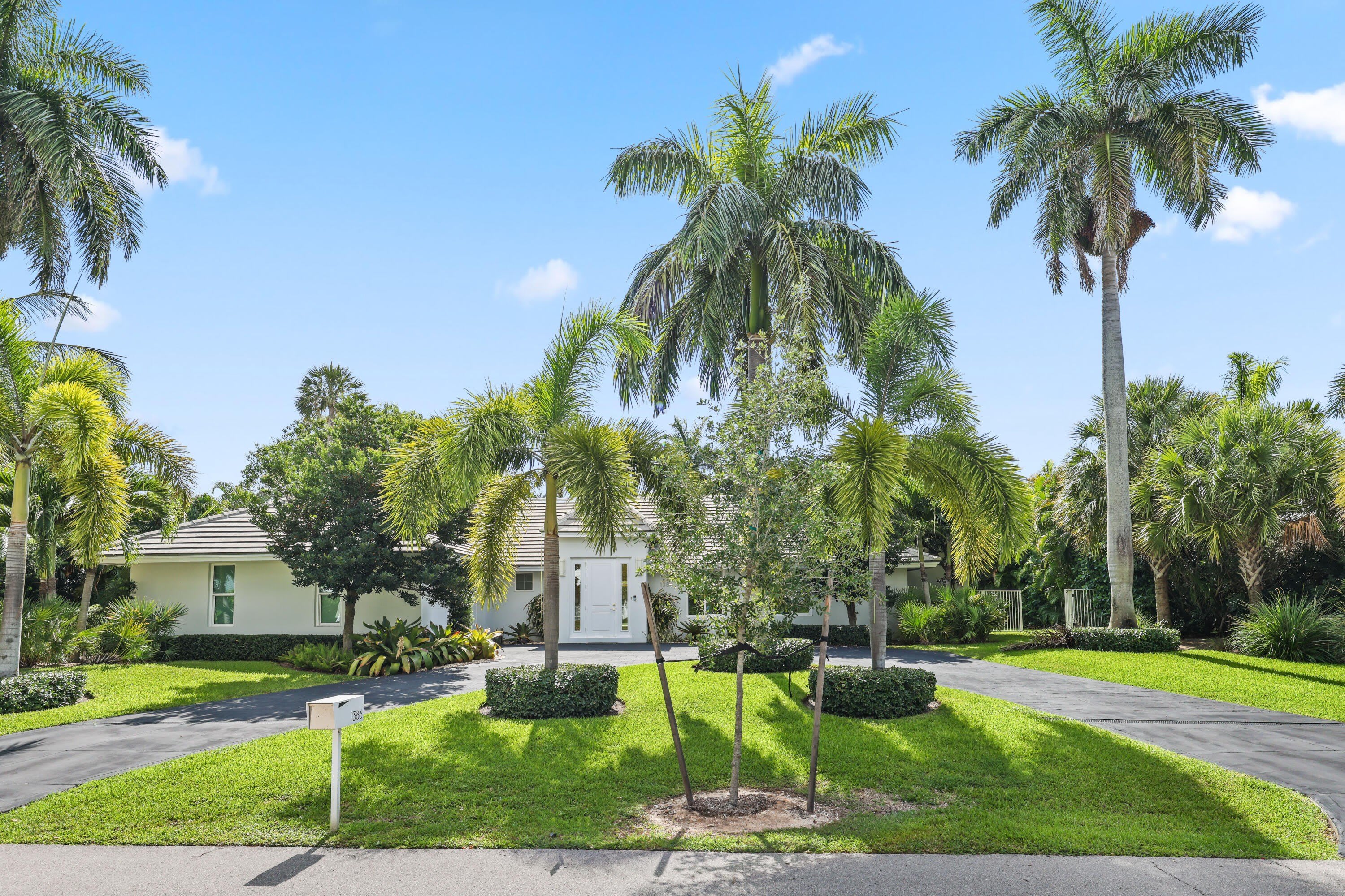 1386 S Atlantic Drive – photo 3