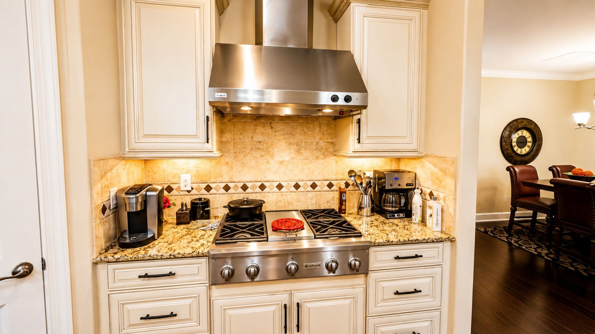 3-bedroom, 2-bath vacation home, tastefully decorated in the Esplanade at Siesta Key – photo 5