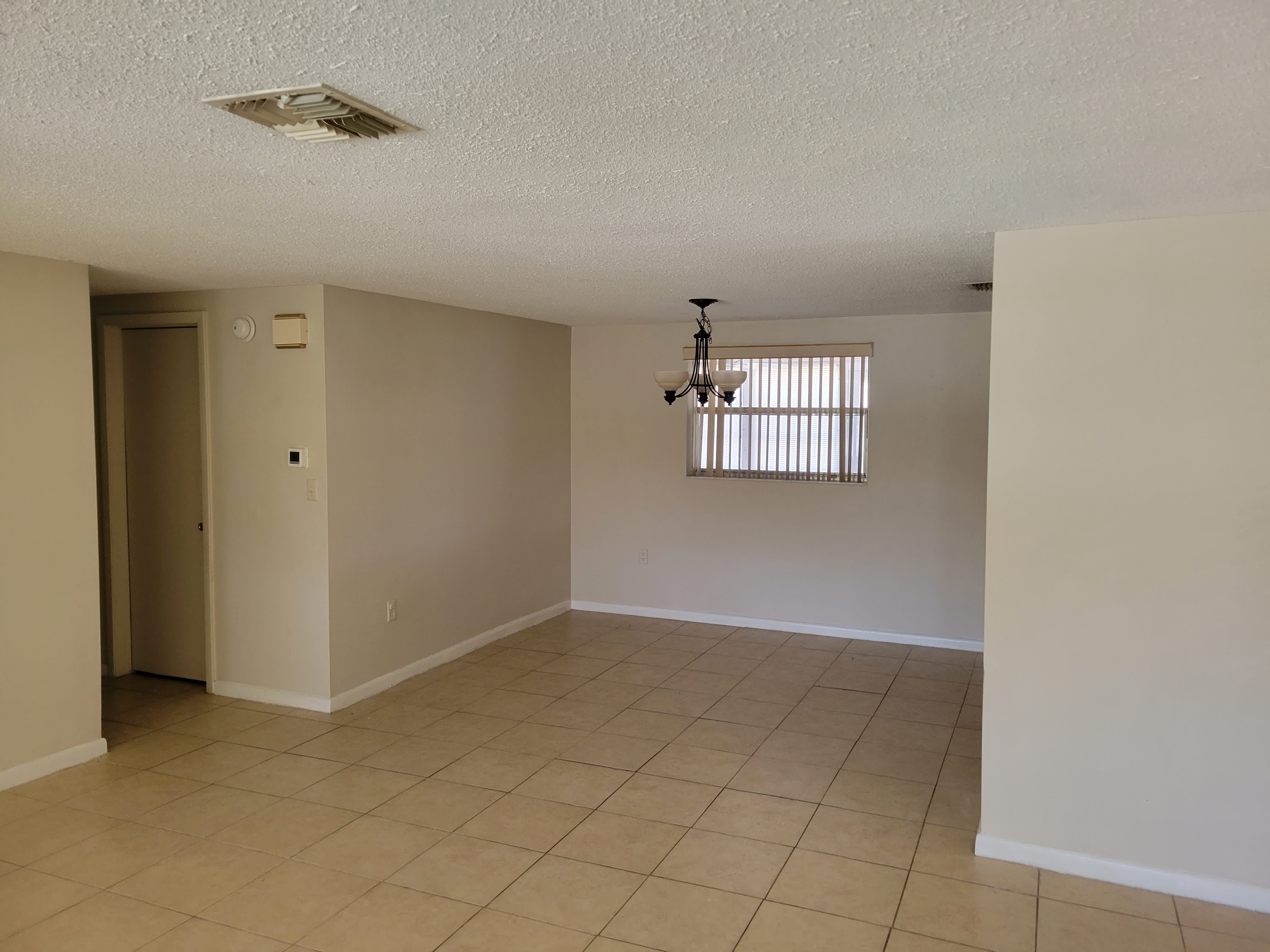 7825 Cayuga Dr – photo 3