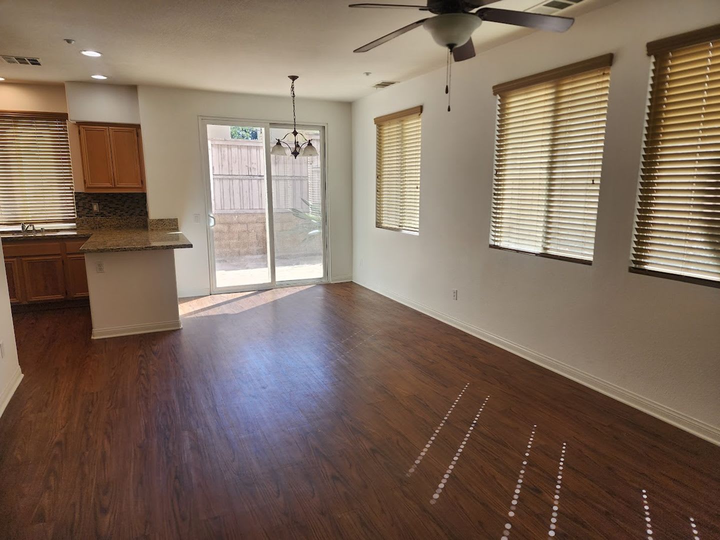 2 Bedroom Townhome w/Attached 1 Car Garage. Gated Community with Assoc Pool! – photo 4