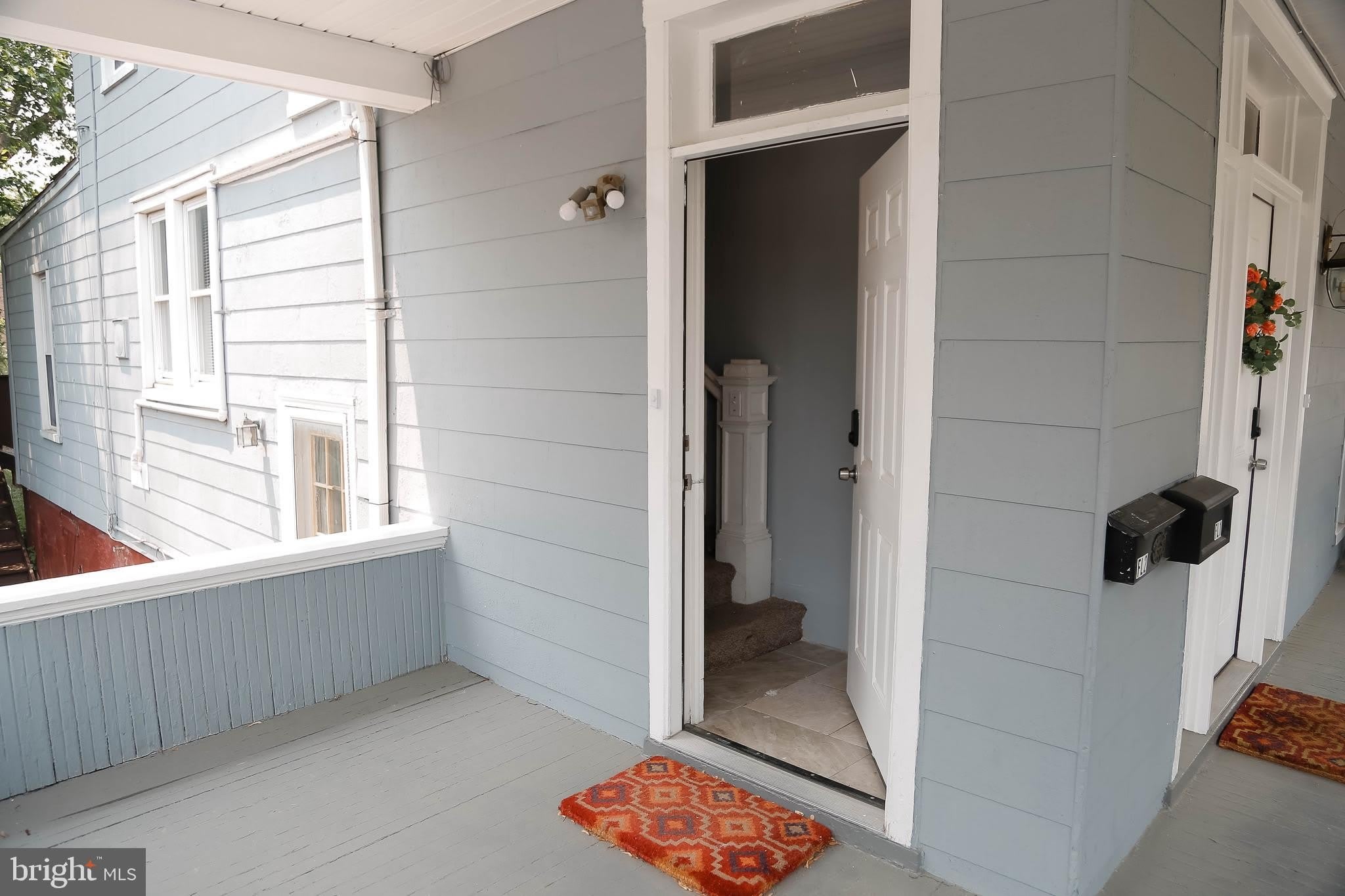 3021 GLENMORE Avenue – photo 1