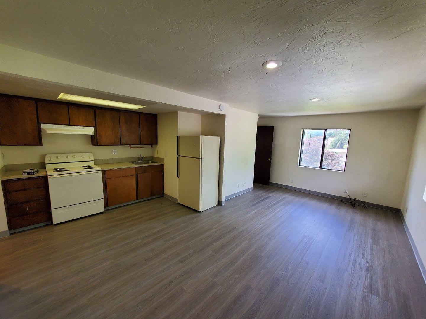 1240Wa – photo 2