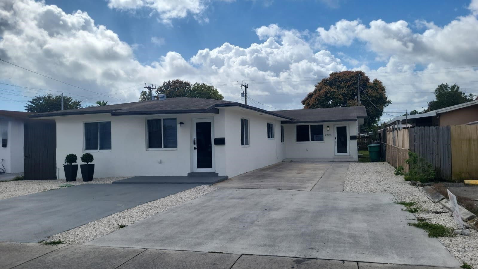 9228 Southwest 37th Street – photo 1