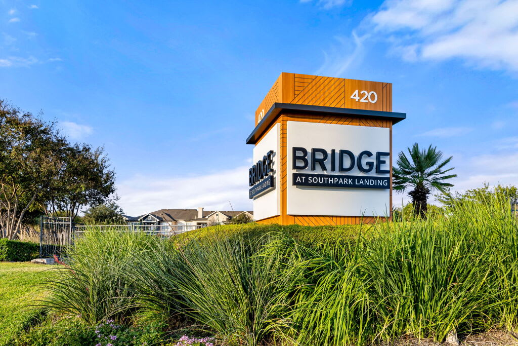 Bridge at Southpark Landing – photo 5