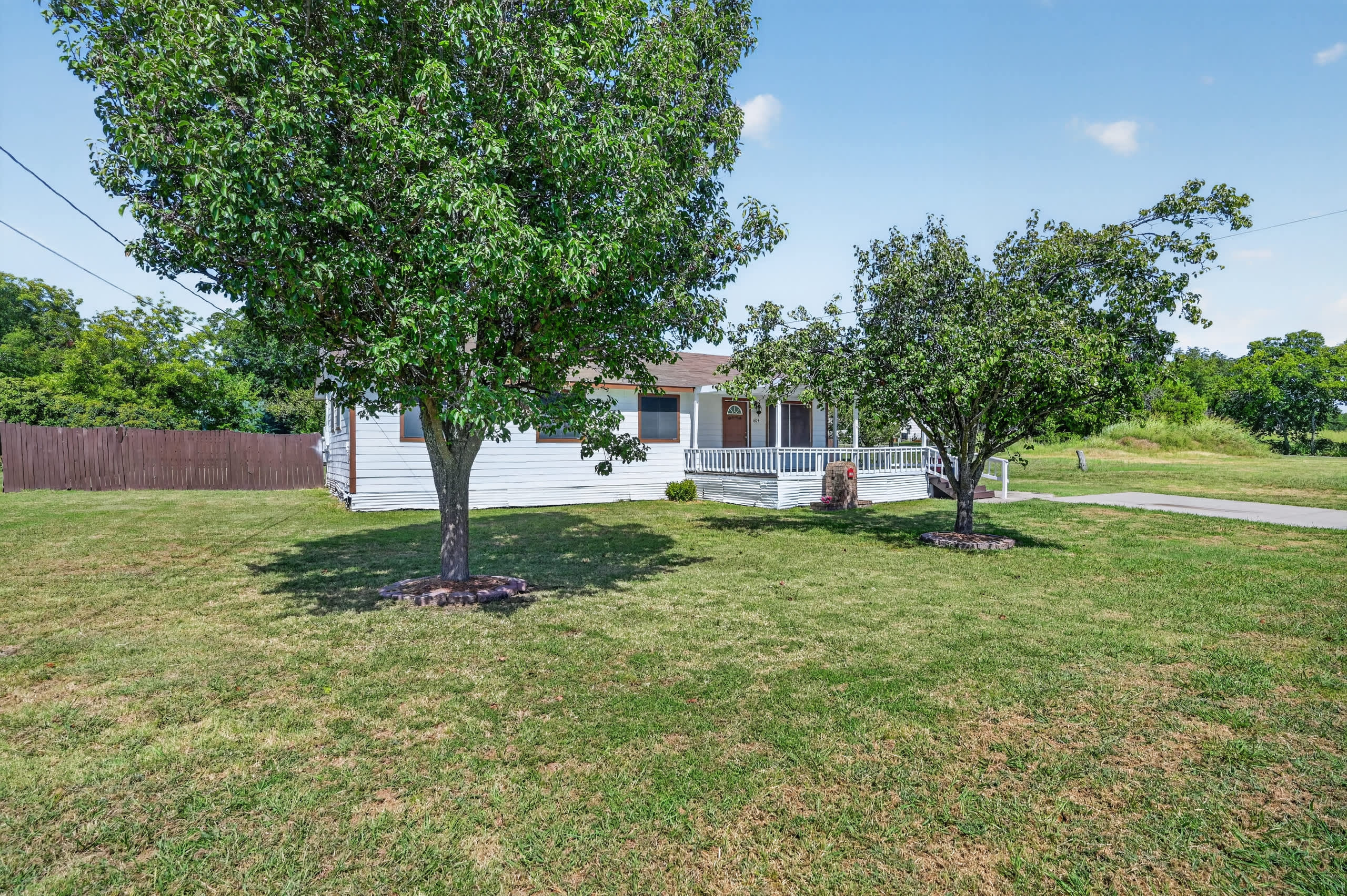 605 Jackson Street – photo 1