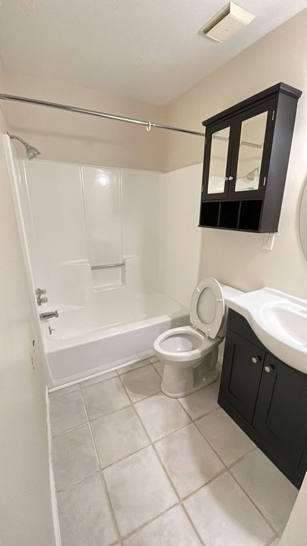 1 bed 1bath condo in Cobblestone – photo 1