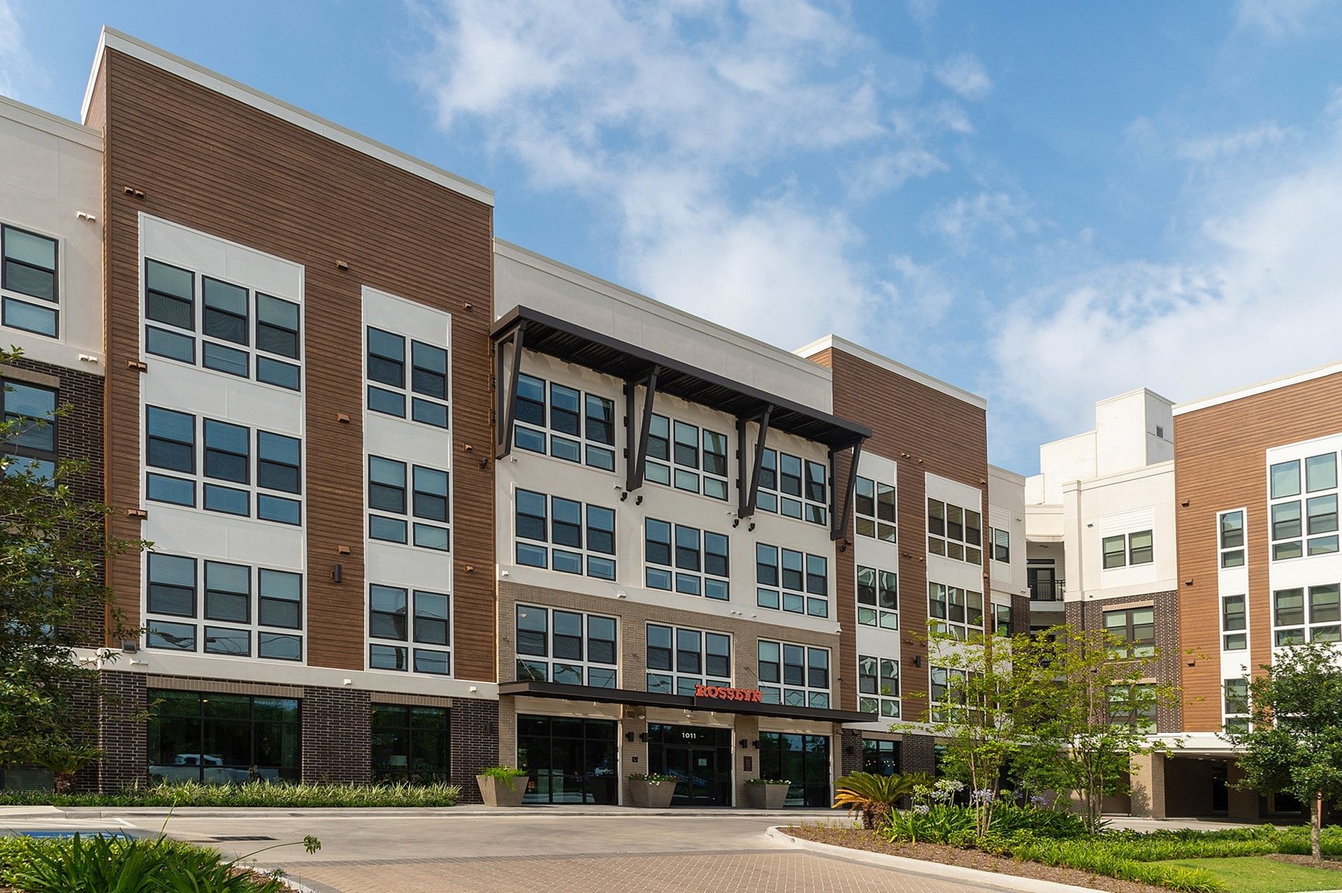 The Rosslyn at Garden Oaks – photo 1