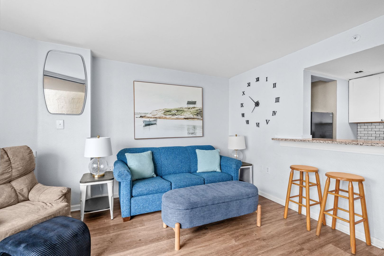 Cozy Coastal Escape for Snowbirds! 1 BR Oceanfront Condo (Oct-Mar) – photo 2