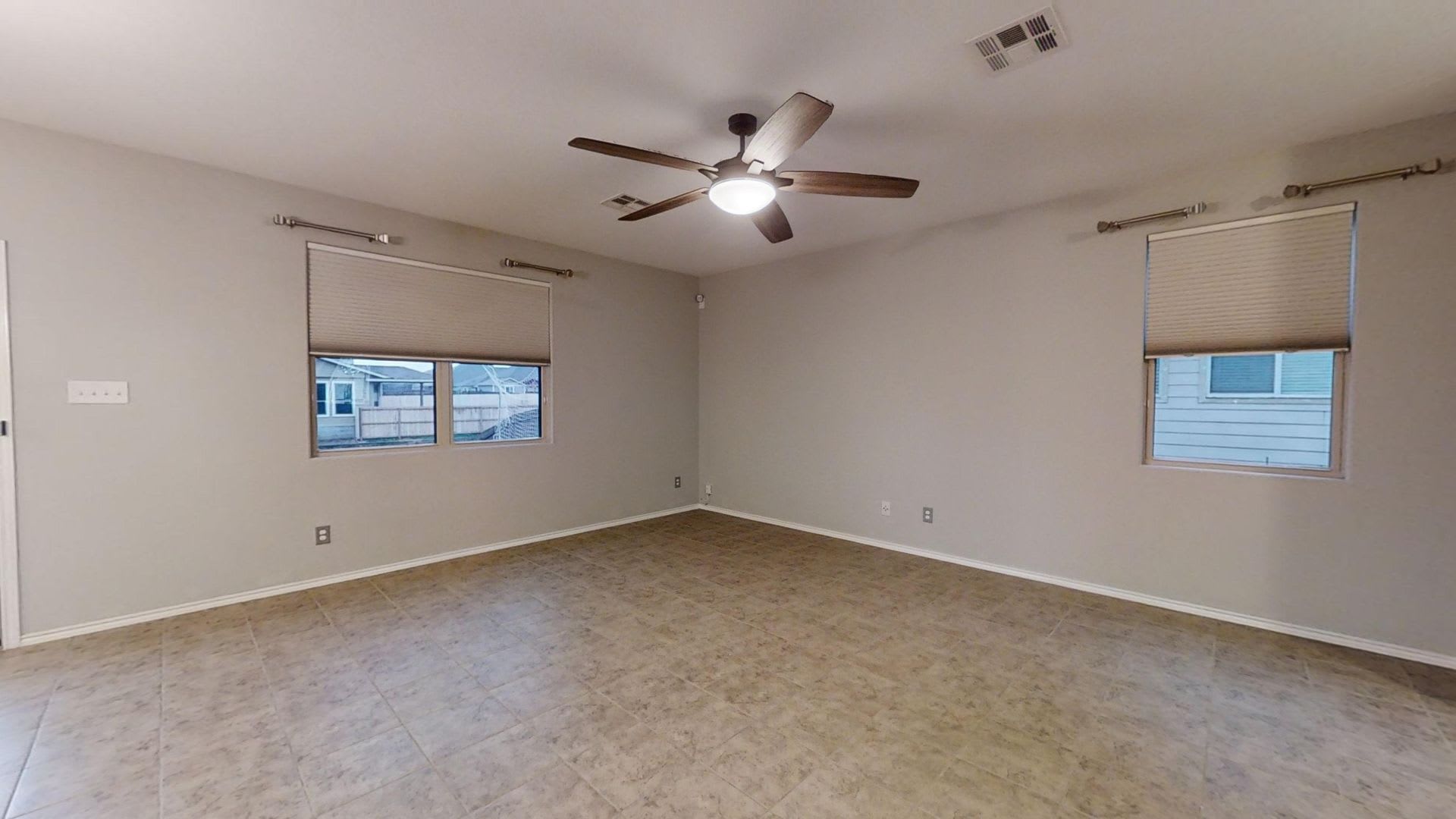 First Time Rental! Immaculate 3bd/2.1ba in Northwest SA – photo 4