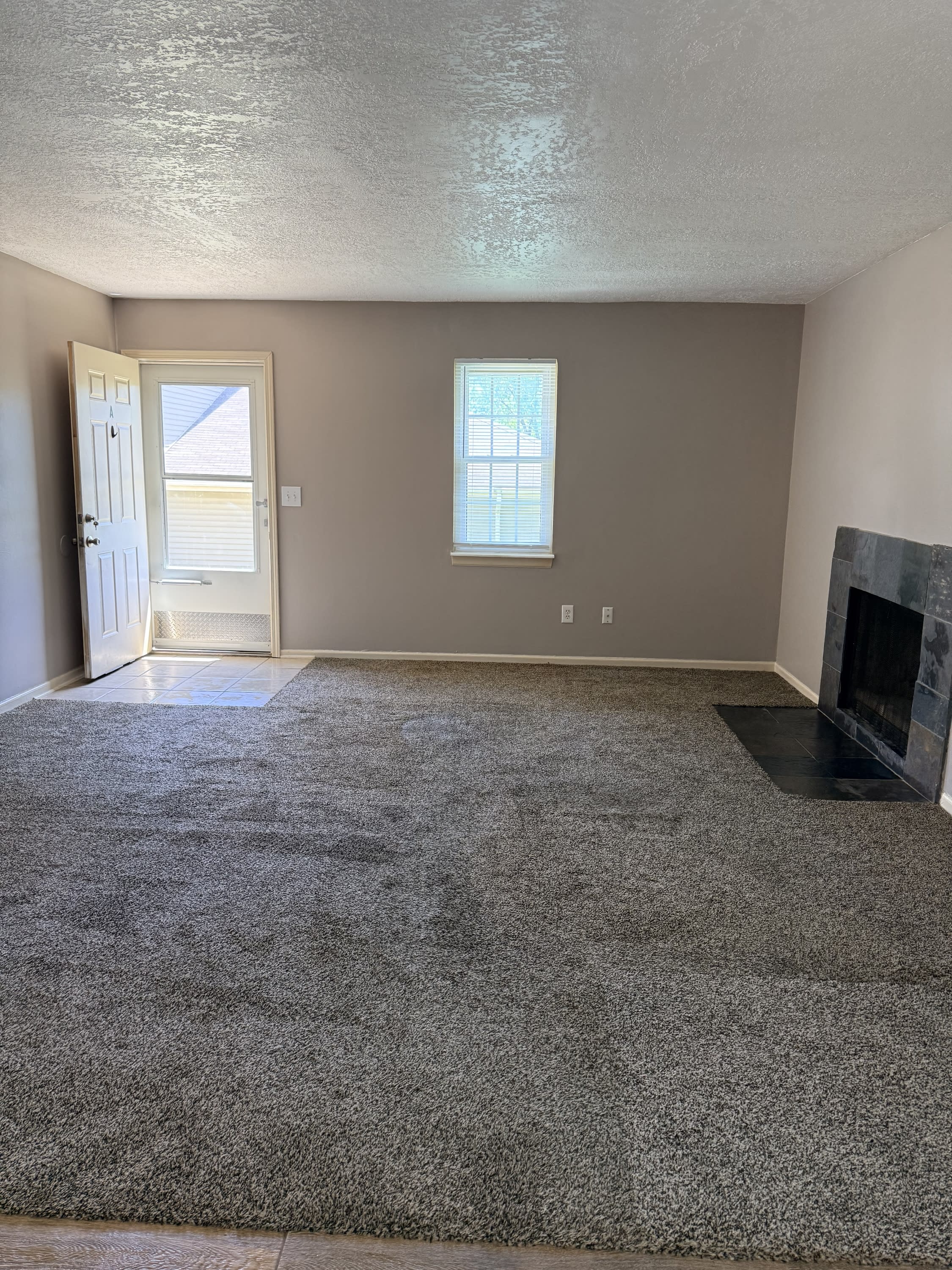 10009 Northwest Jones Drive – photo 2