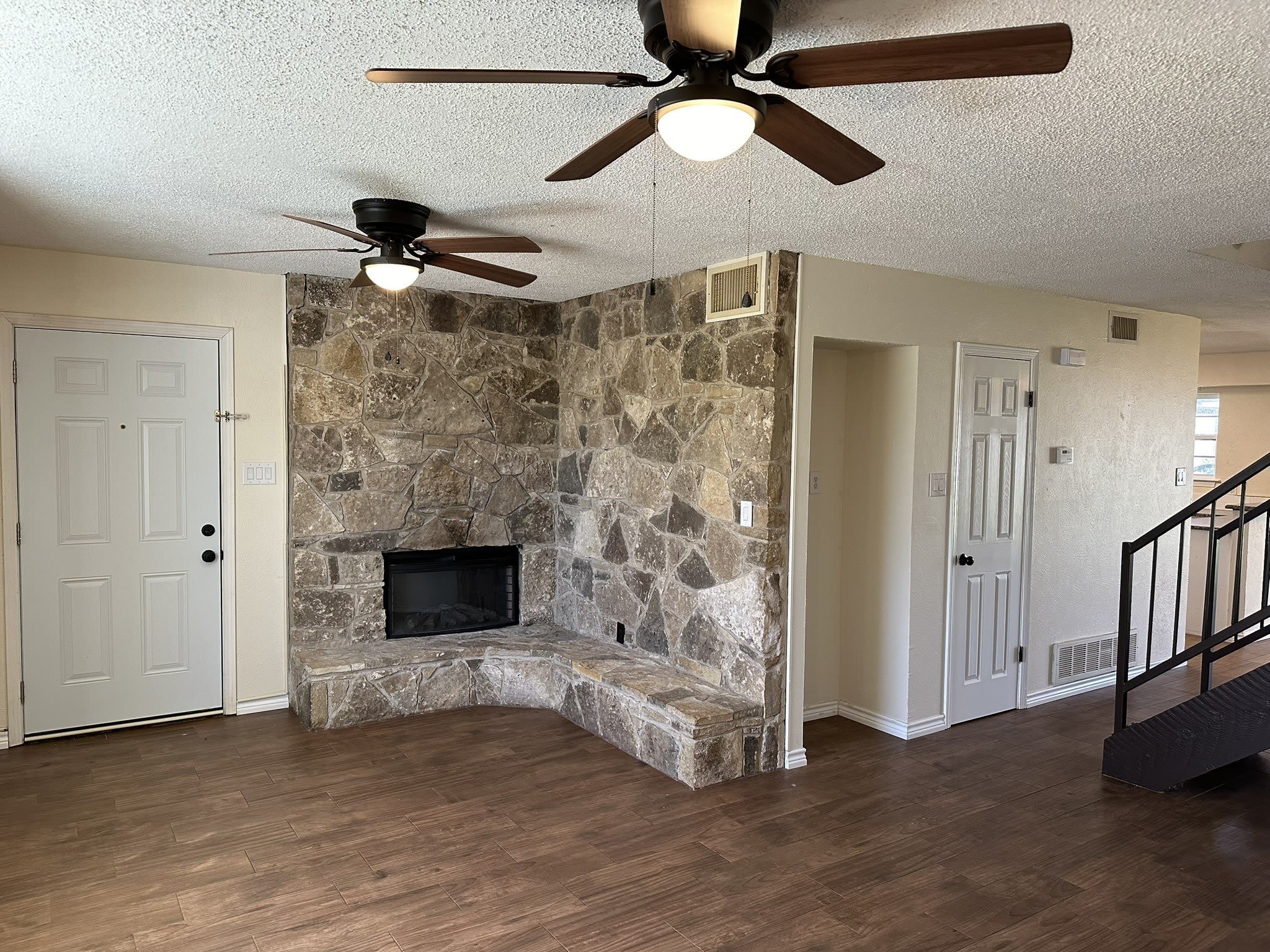 204 E Rucker Street – photo 5