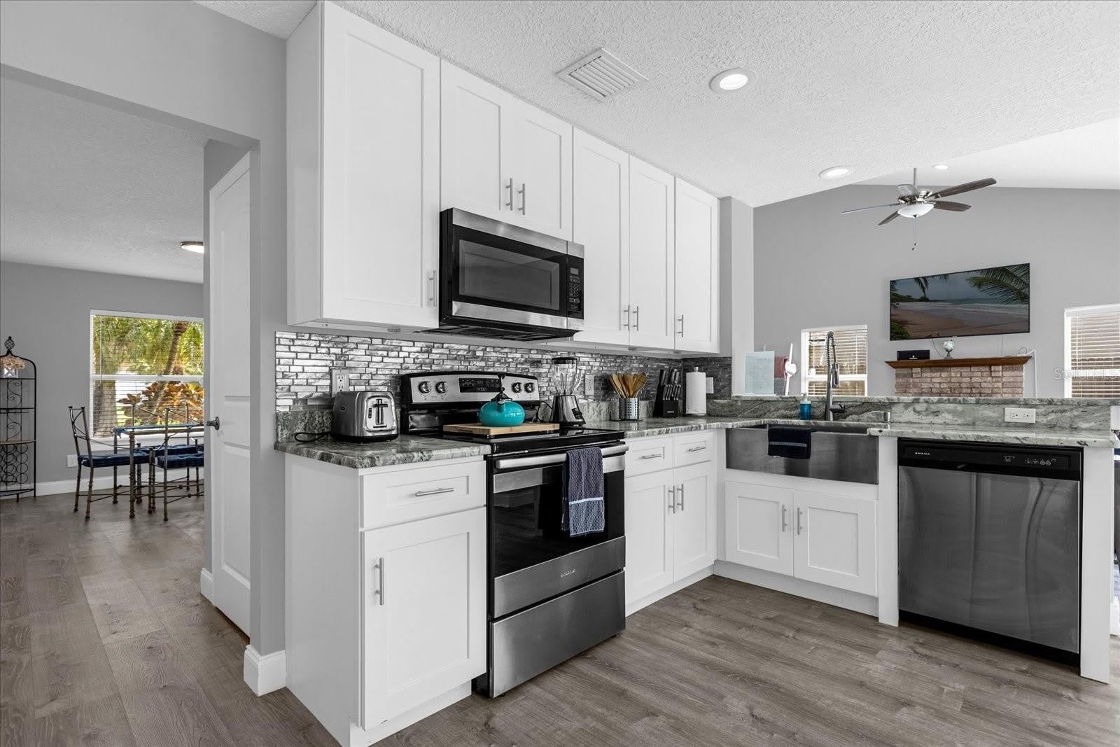 2820 SMITHFIELD Drive – photo 4