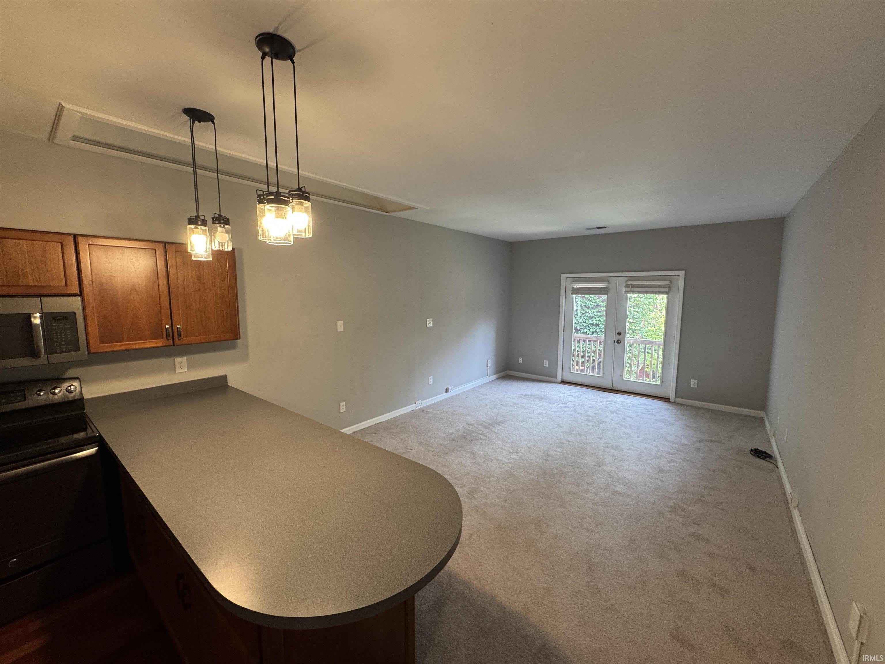 105 E 6th Street – photo 4