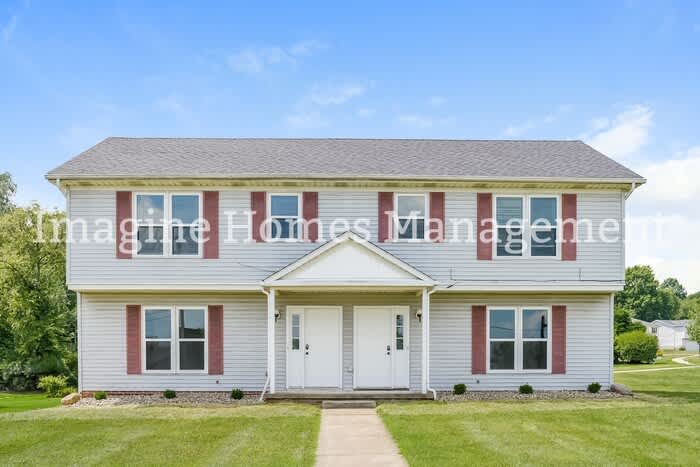 10686 Ravenna Road – photo 1