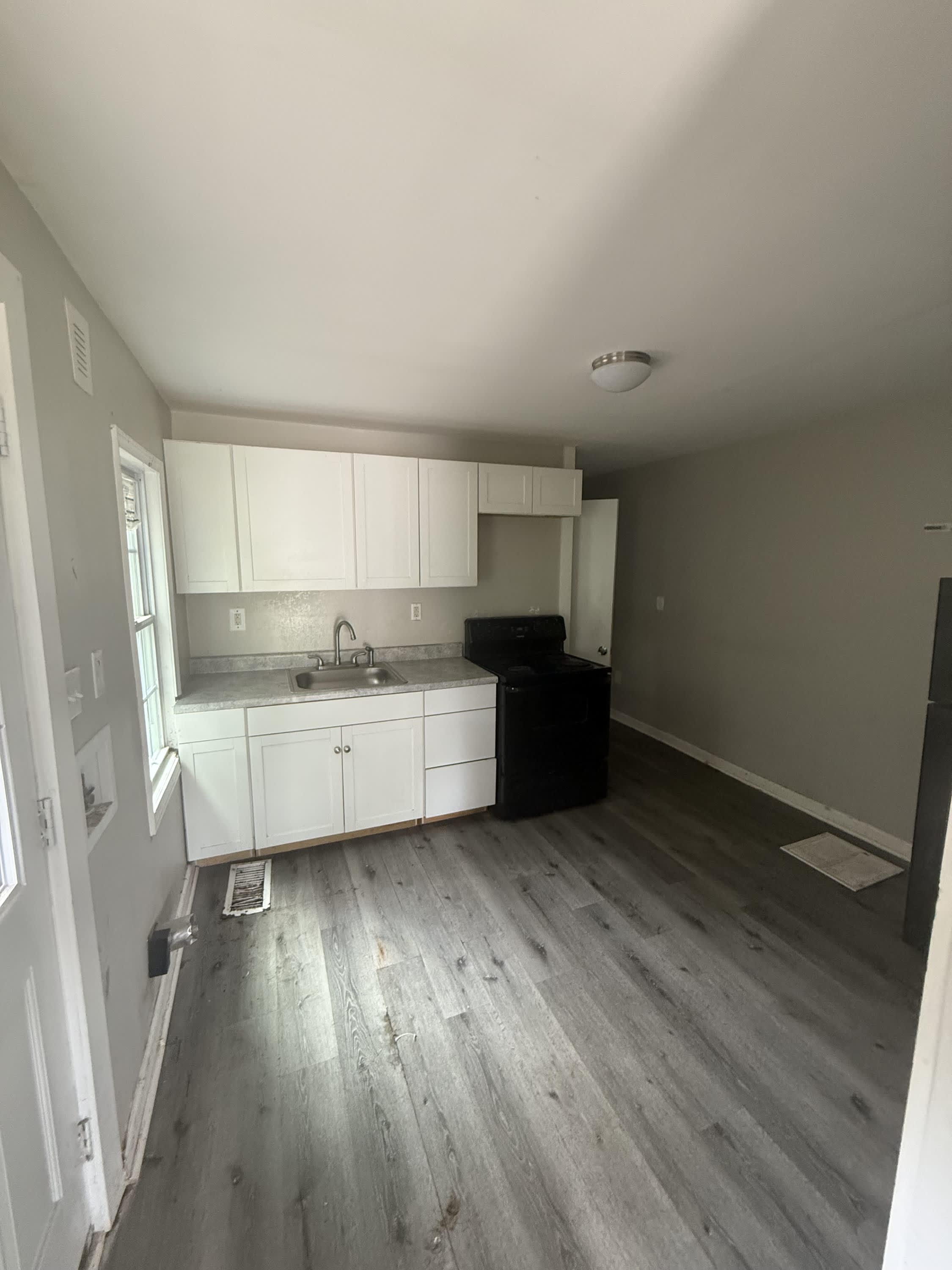 356 Woolfolk Street – photo 4